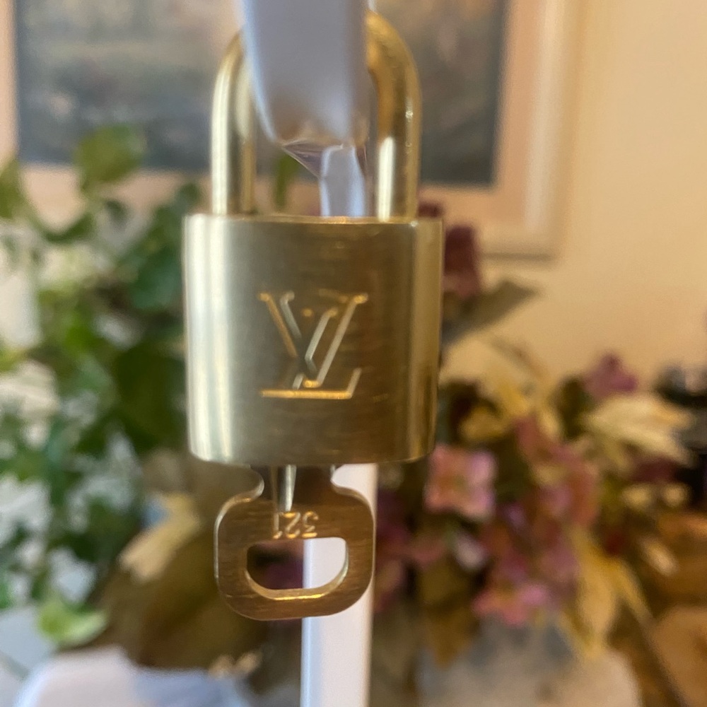 Louis Vuitton Luxurious Gold Padlock and Key